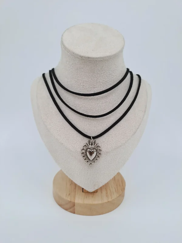 CHOKER