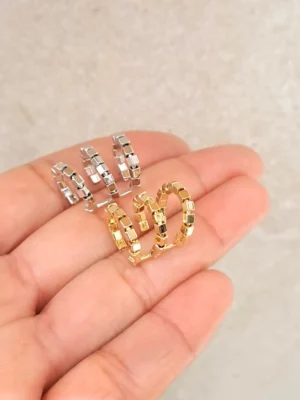 EAR CUFF