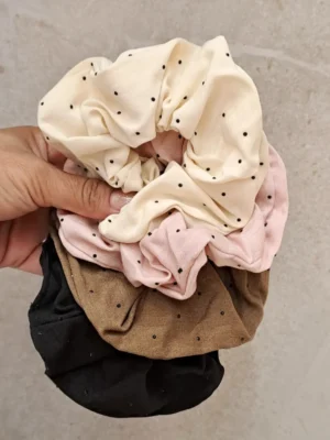SCRUNCHIE