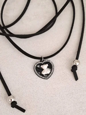 CHOKER