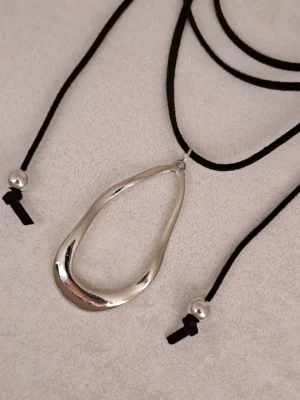 CHOKER