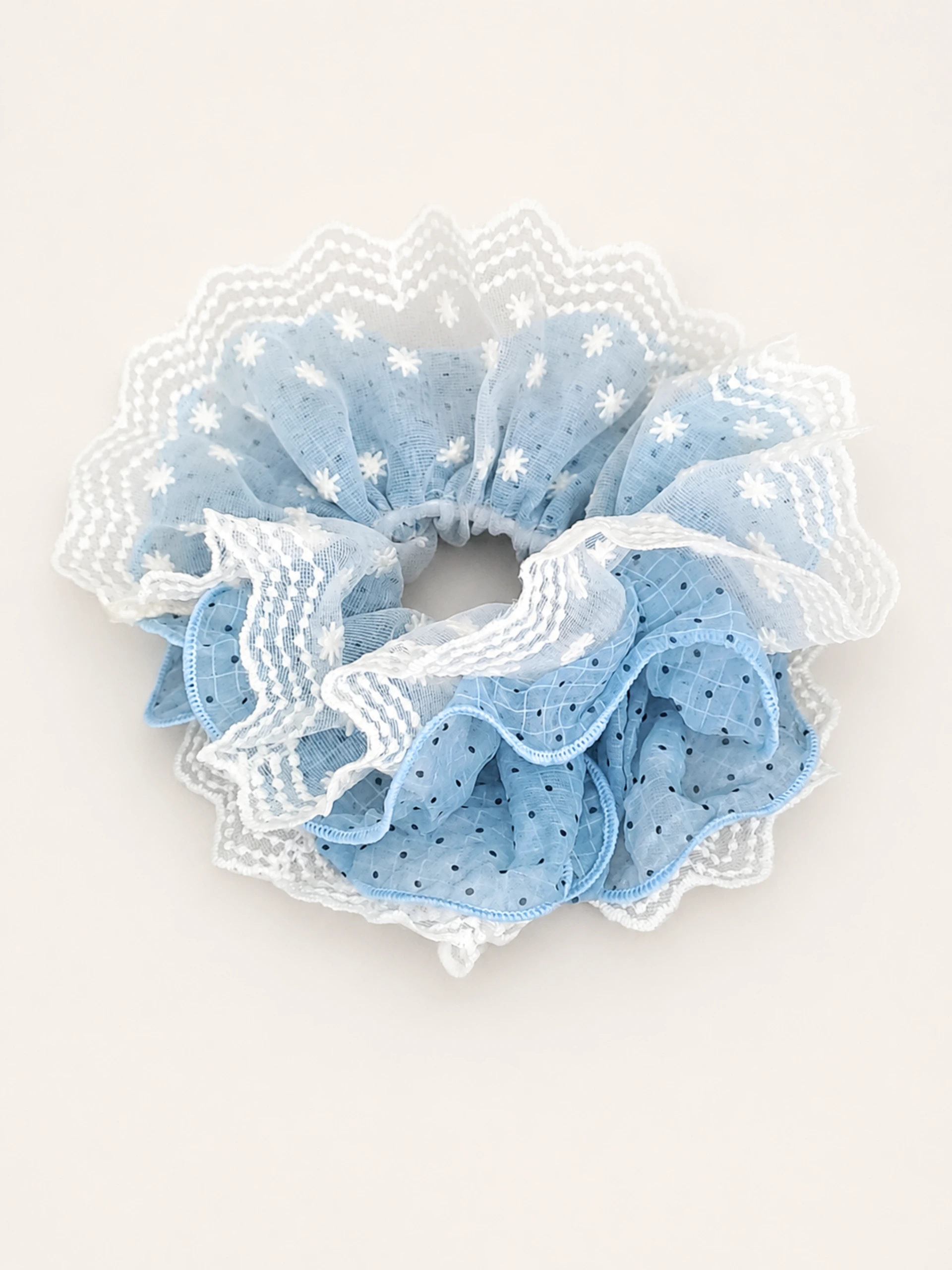 MAXI SCRUNCHIE TUL ANCHO Y LUNARES NEGROS