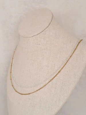 COLLAR ACERO ESLABON PLANO CON PELOTITAS